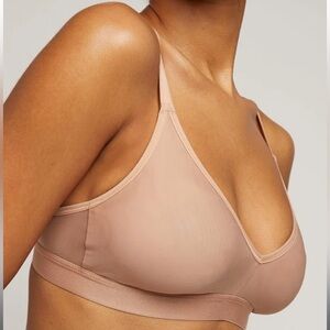 NWT Negative Silky Non-Wire Bra in Buff Sz 2